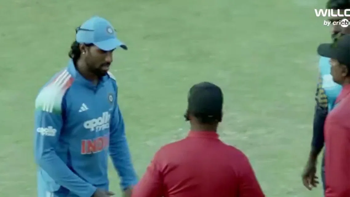 Tilak Varma arguing with the umpires [Source: screengrab]
