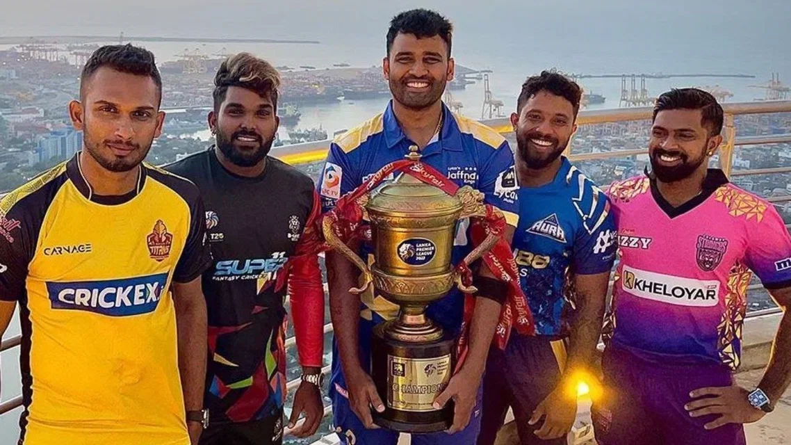 Captains with LPL 2026 trophy | PC- X.com/@CallMeSheri1_