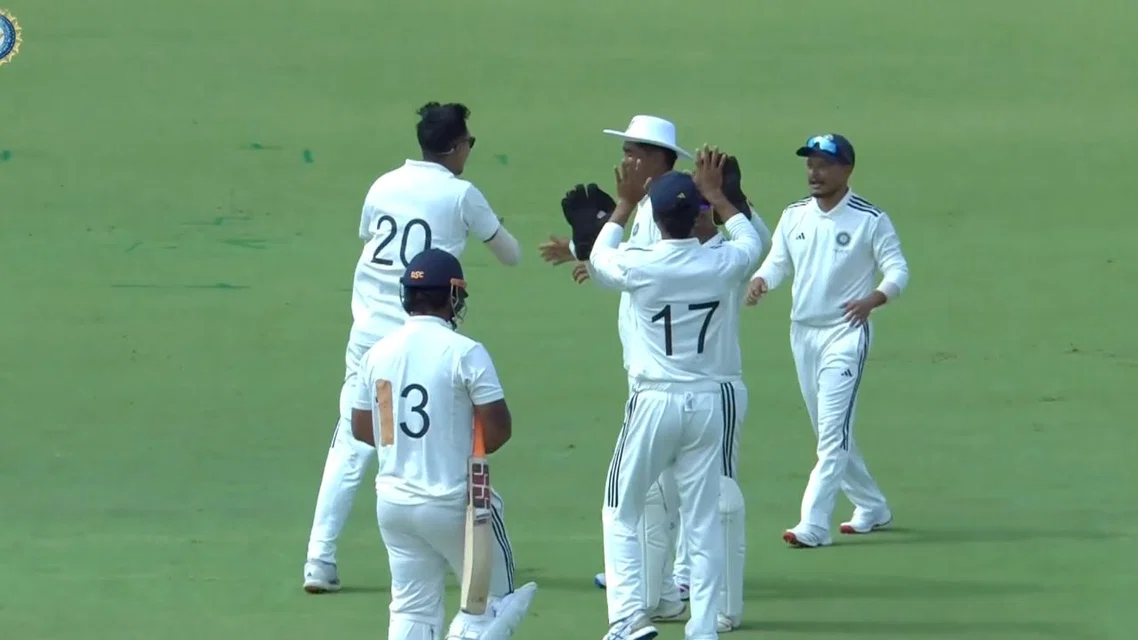 Vaibhav Sooryavanshi taping his jersey vs North East Zone- (Source: ScreenGrab)
