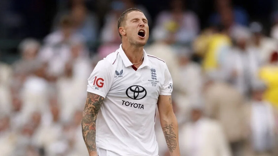 Brydon Carse playing for England [Source: AFP]
