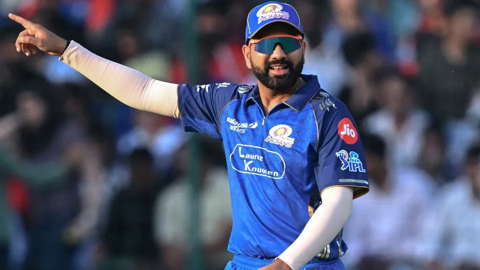 Rohit Sharma Reacts To KKR Trade From MI After Live Approach