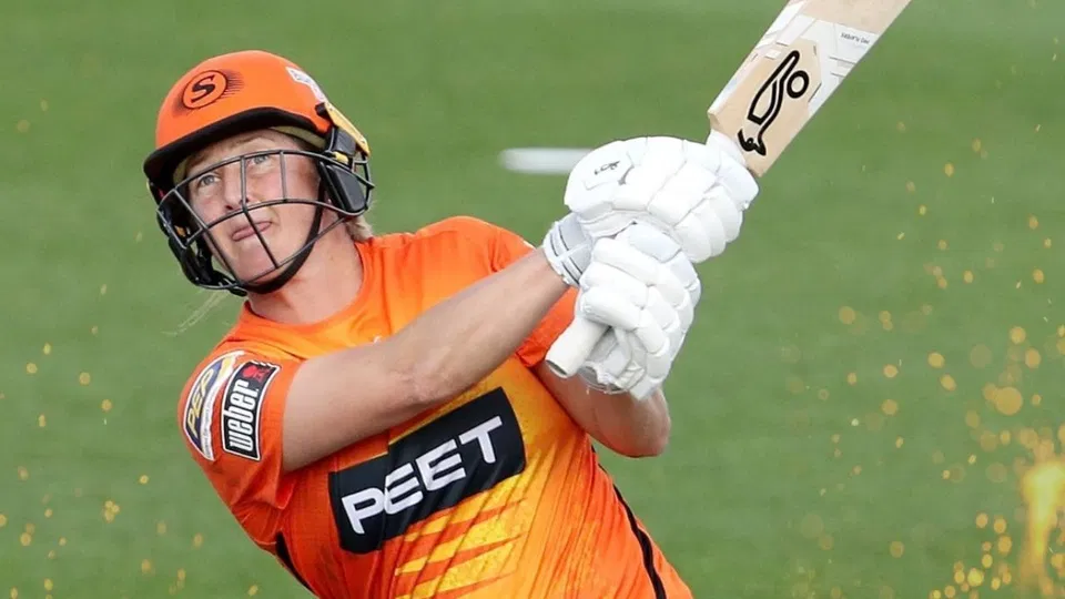 Perth Scorchers Re-sign Sophie Devine For WBBL 2026