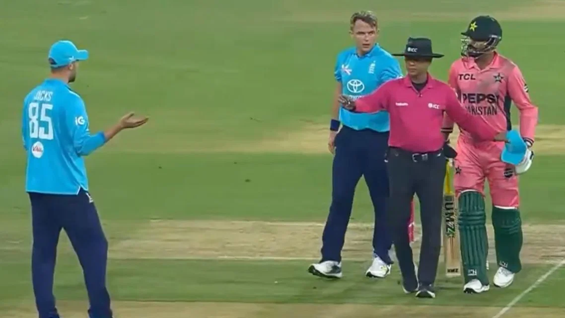 Haris Rauf charging at Will Jacks in Lahore | PC- Screengrab