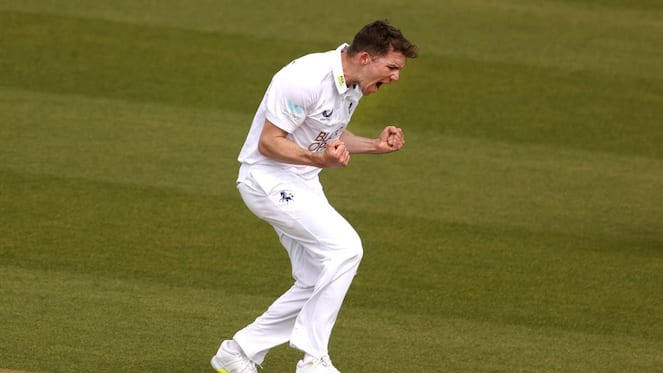Matt Milnes signs three-year contract with Yorkshire