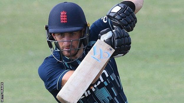 Benny Howell inks three-year deal with Hampshire
