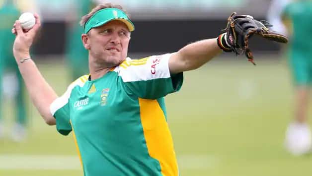 Allan Donald claims the T20I format can hand out harsh lessons to bowlers